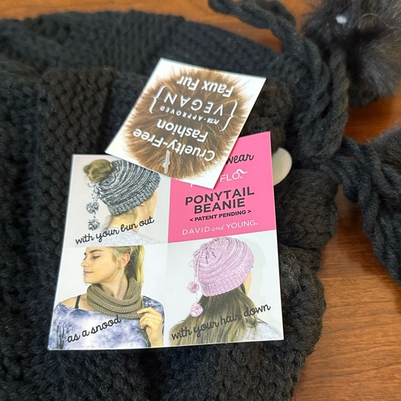 D&Y Black Ponytail Acrylic Knit Beanie Hat & Snood Vegan Faux Fur Poms Unisex - Picture 5 of 10